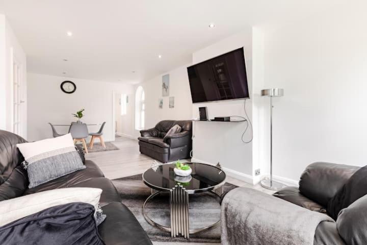Lovely 3 Bedroom Flat In North Appartamento *